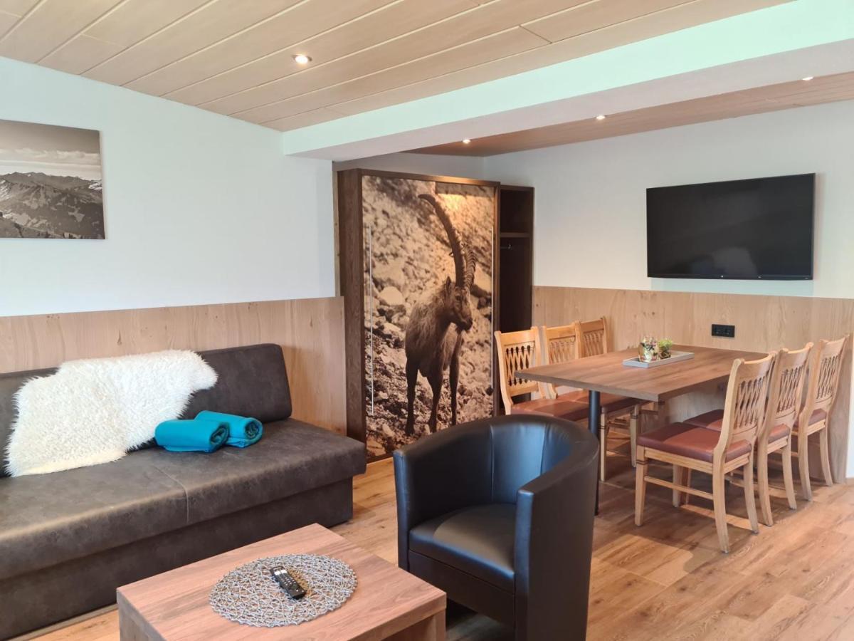 Haus Haberstock Appartement Riezlern Buitenkant foto