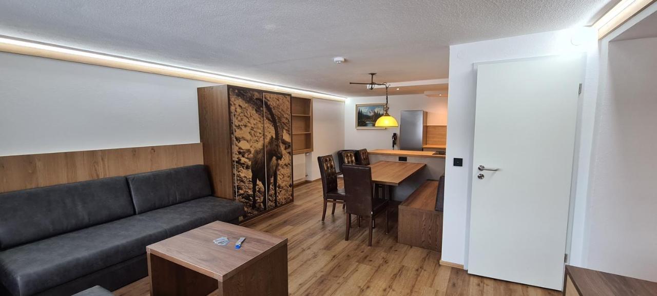 Haus Haberstock Appartement Riezlern Buitenkant foto